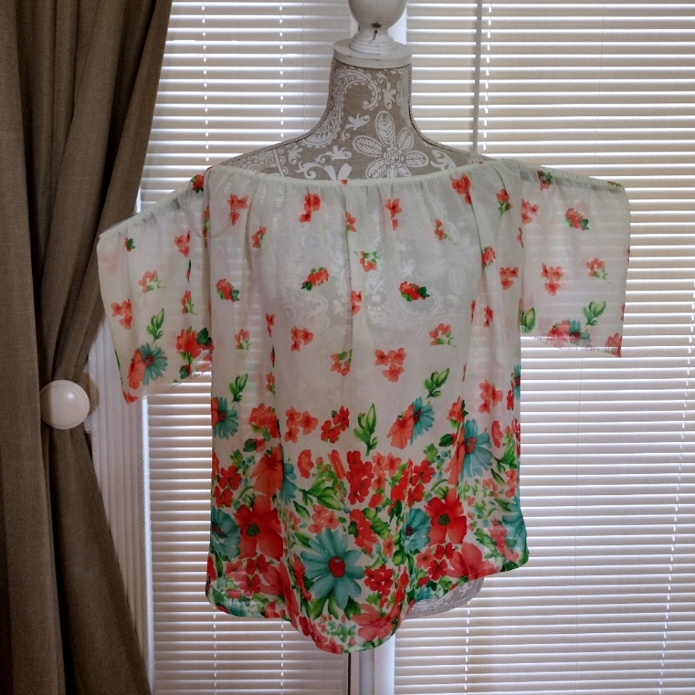 🌺FREE WITH PURCHASE OVER $10***OFF SHOULDER SHEER FLOWY TOP
